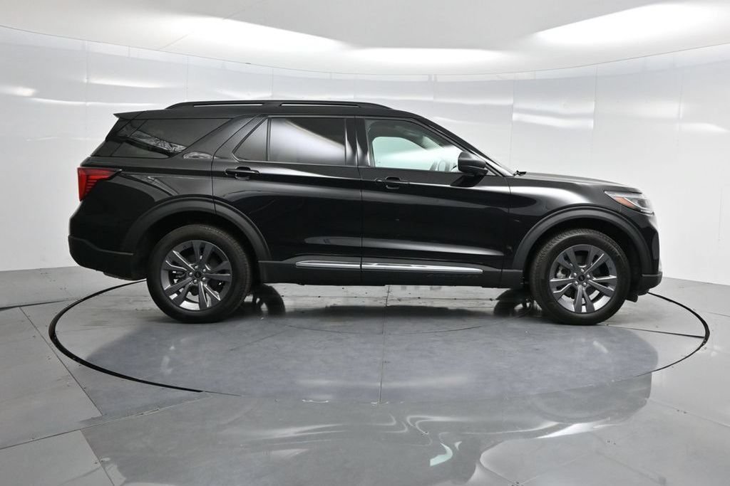 New 2025 Ford Explorer Active w/ Active Comfort Package AWD/4WD image 4