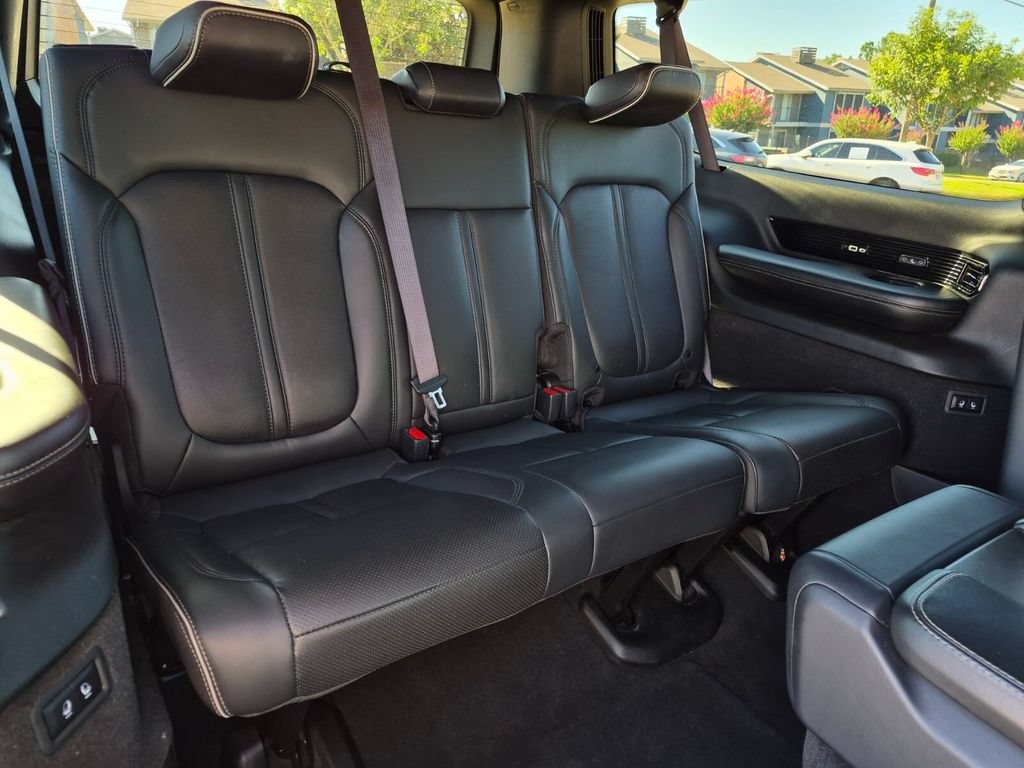Used 2024 Jeep Grand Wagoneer L Series II w/ Quick Order Packagew 28T AWD/4WD image 49