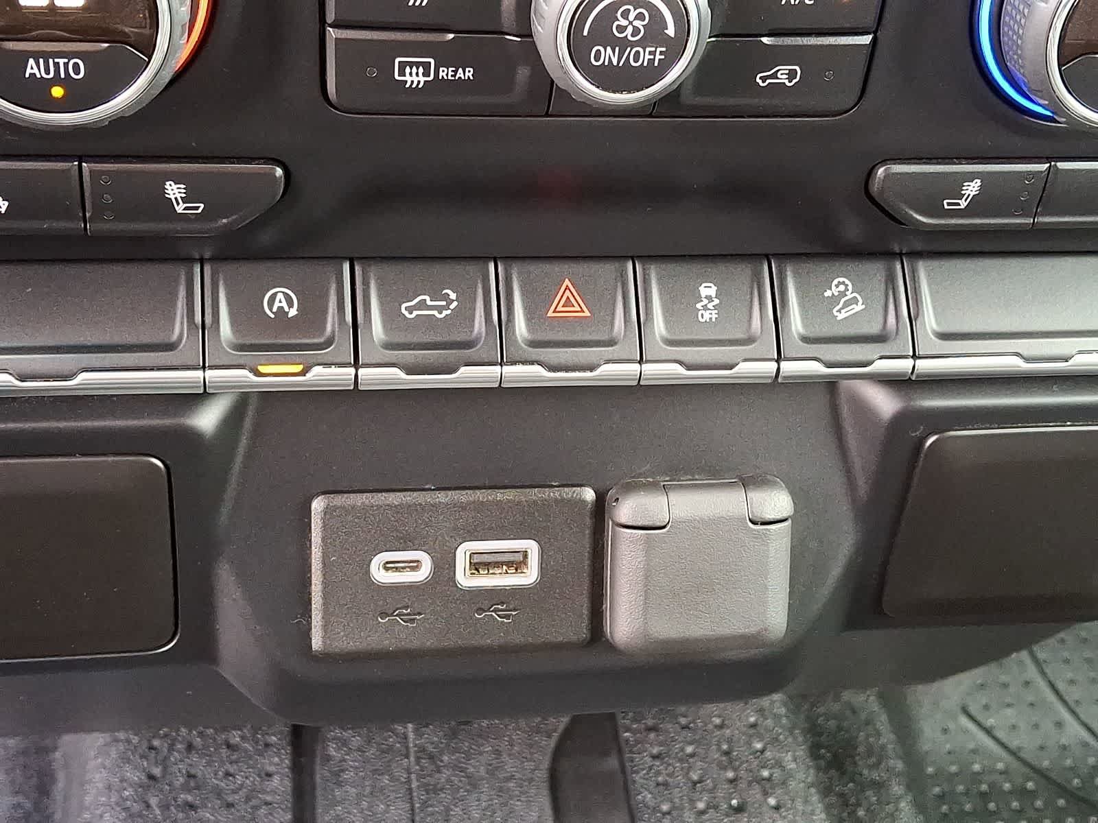 Used 2019 Chevrolet Silverado 1500 LT w/ All-Star Edition AWD/4WD image 26