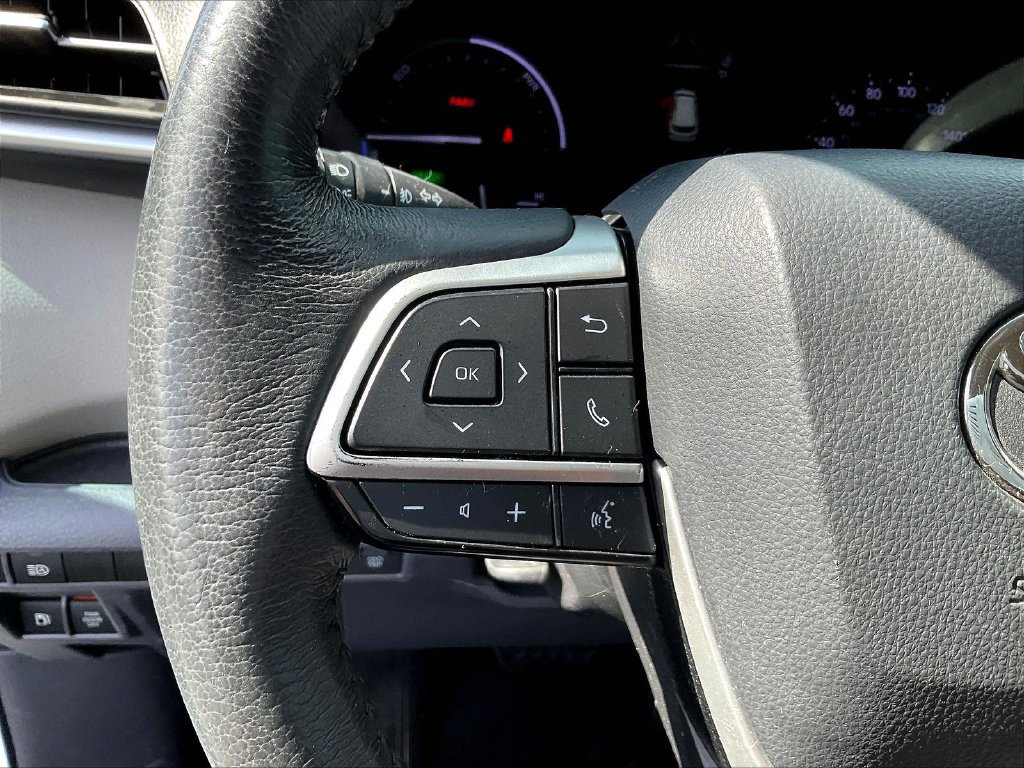 Used 2022 Toyota Sienna XLE FWD image 11