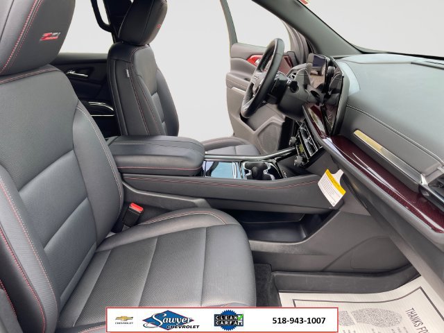 Used 2025 Chevrolet Traverse Z71 w/ LPO, Floor Liner Package AWD/4WD image 16