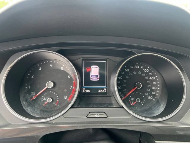 Used 2018 Volkswagen Tiguan SEL AWD/4WD image 13