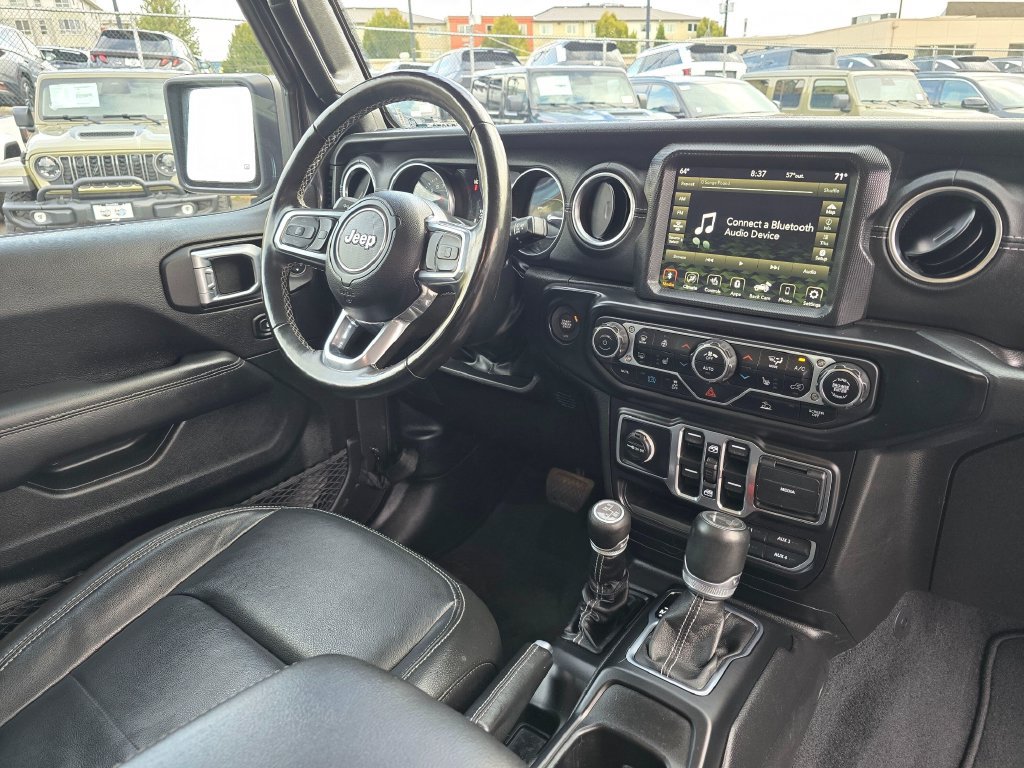 Used 2022 Jeep Wrangler Unlimited Sahara w/ Cold Weather Group AWD/4WD image 11