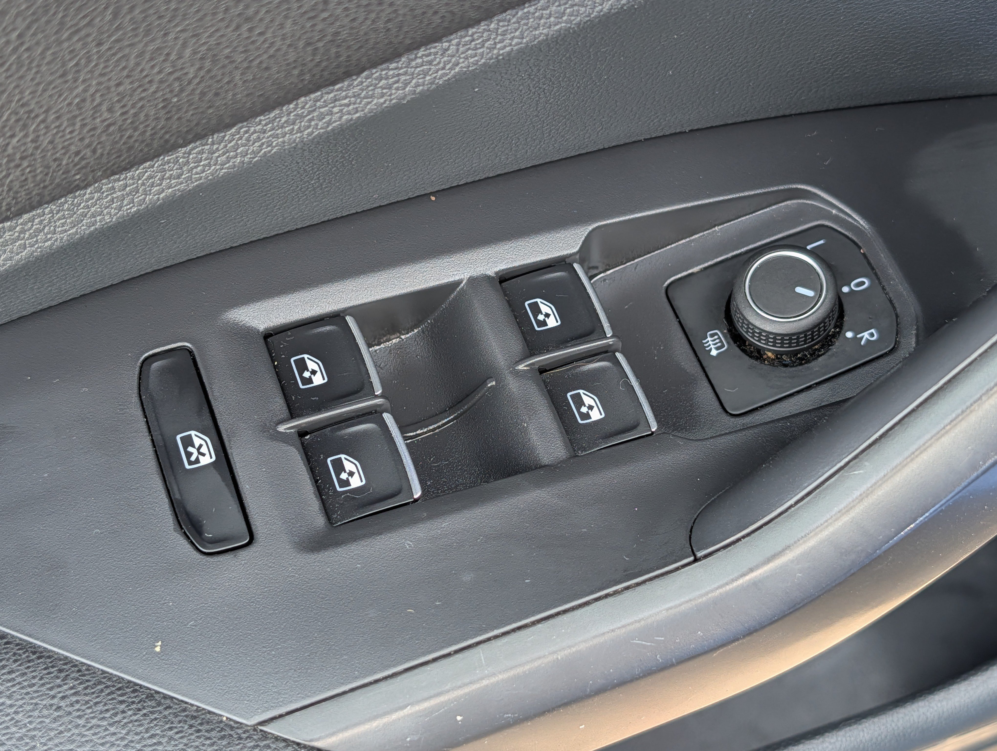 Certified 2024 Volkswagen Jetta SEL FWD image 19