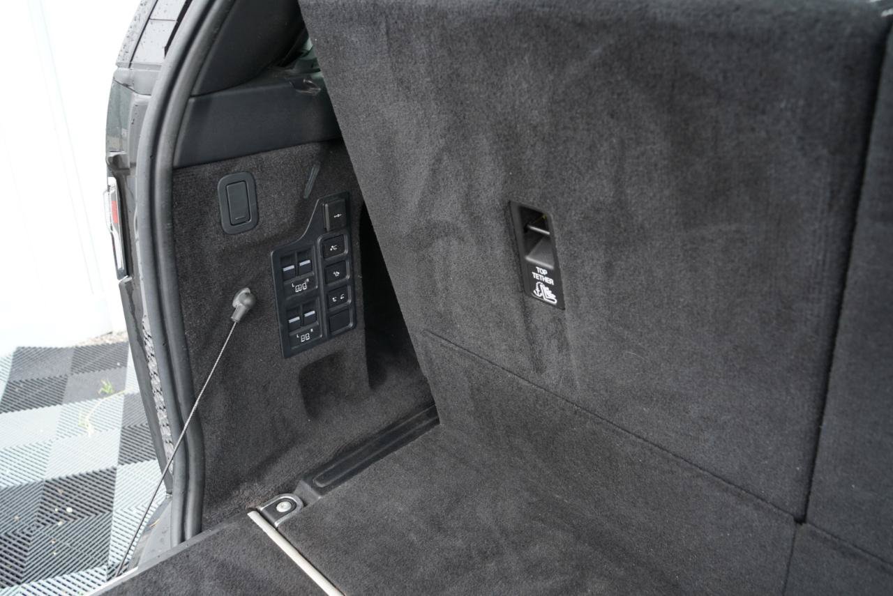 Used 2023 Land Rover Discovery S R-Dynamic AWD/4WD image 52