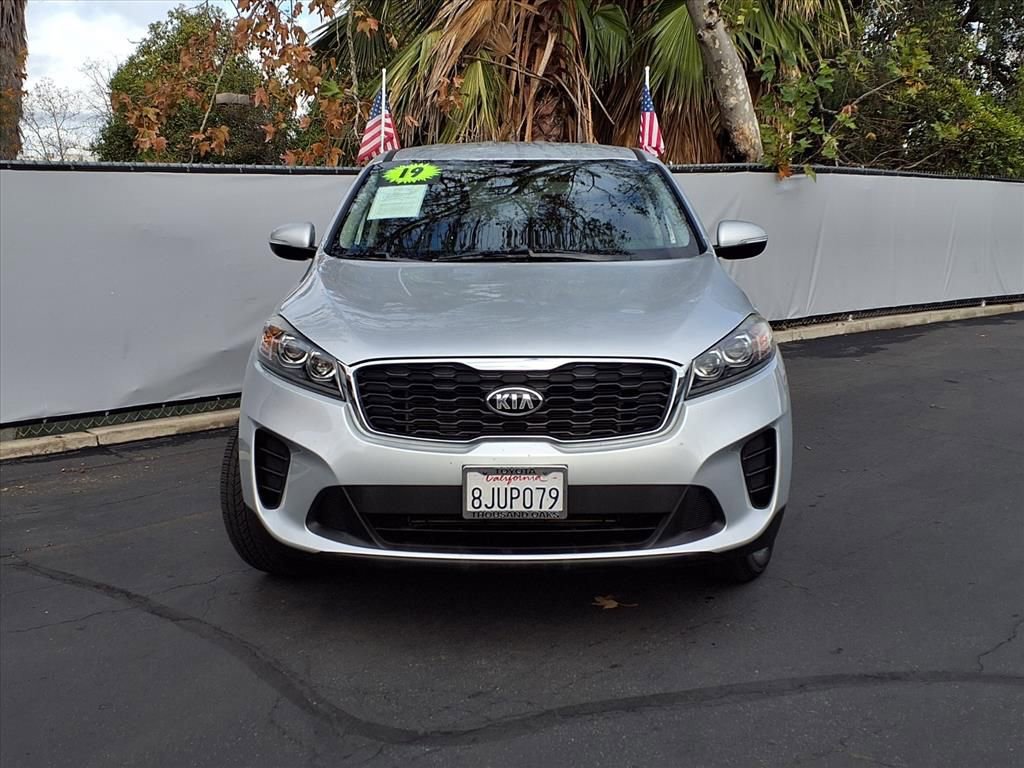 Used 2019 Kia Sorento LX image 2