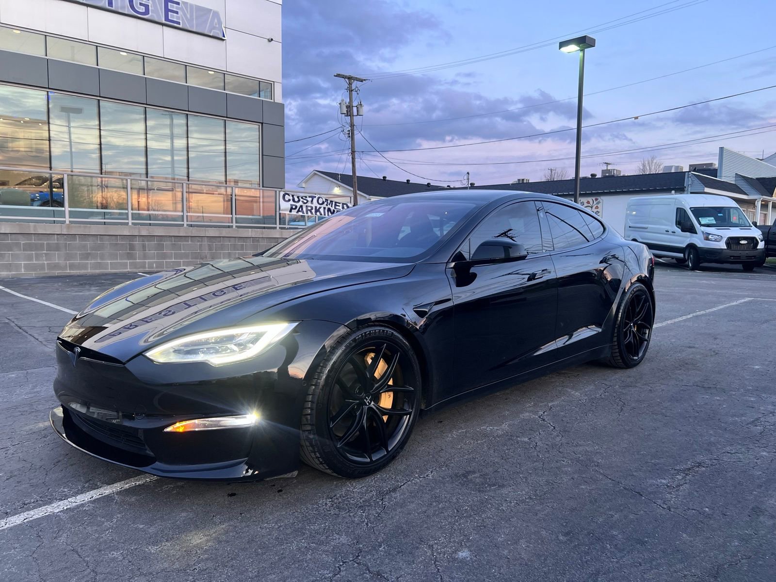 Used 2021 Tesla Model S Plaid image 4