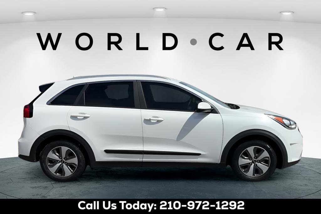 Used 2017 Kia Niro LX image 8