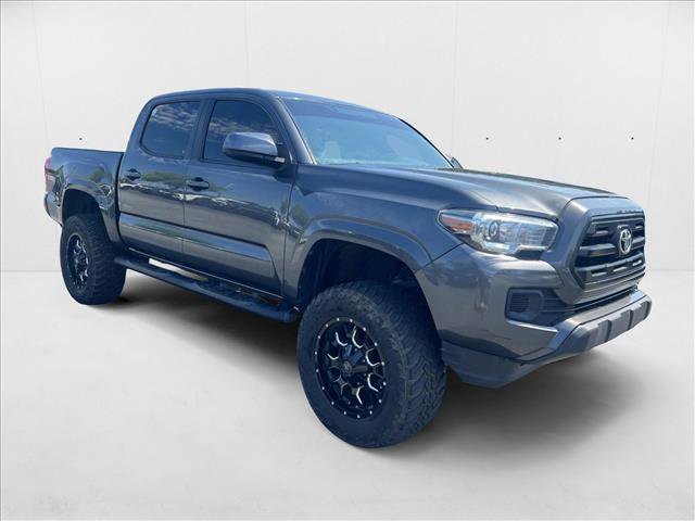 Used 2017 Toyota Tacoma SR image 3