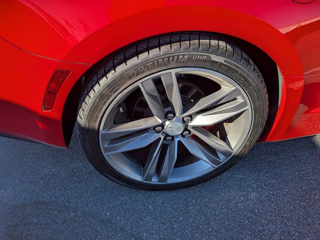 Used 2017 Chevrolet Camaro LT w/ RS Package image 11