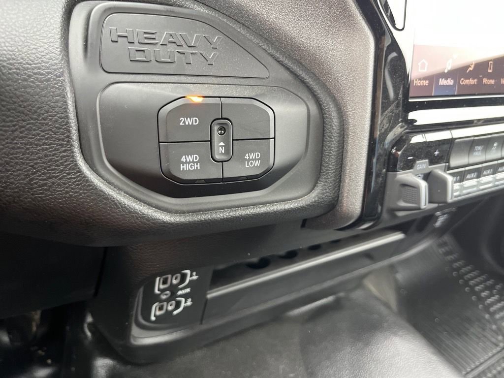 Used 2025 RAM 3500 Tradesman image 31