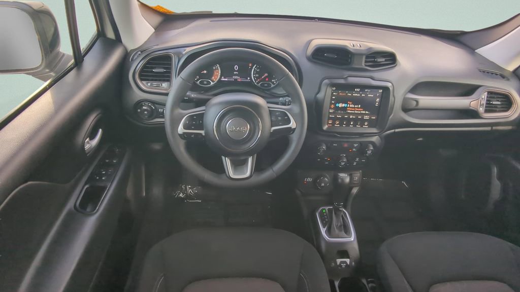 Used 2023 Jeep Renegade Latitude AWD/4WD image 11