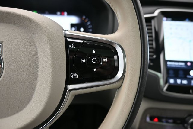 Used 2024 Volvo XC90 B6 Ultimate w/ Protection Package Premier AWD/4WD image 25