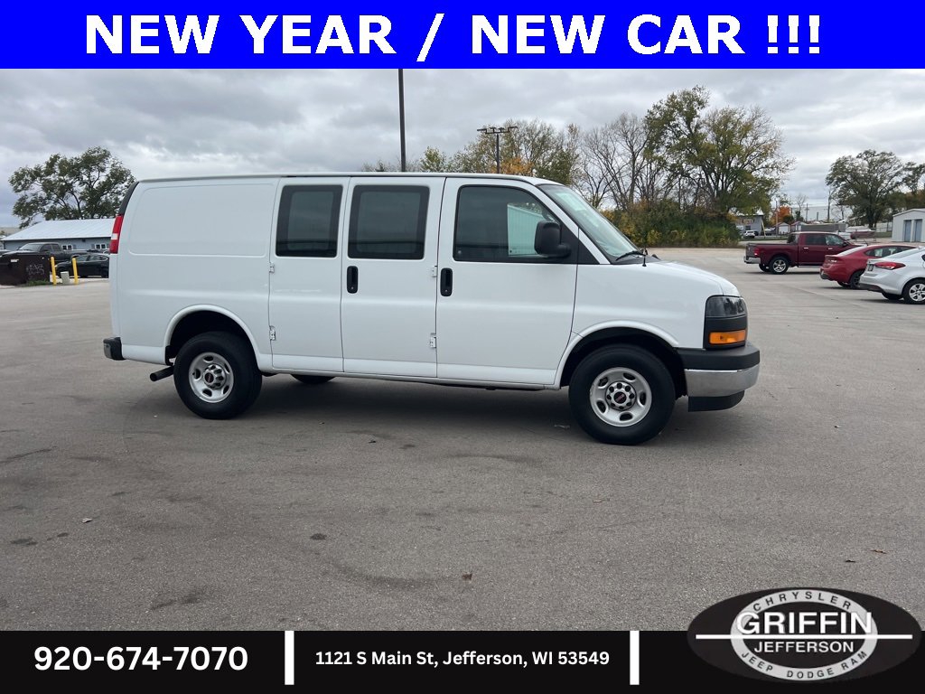 Used 2022 GMC Savana 2500 Work Van w/ Driver Convenience Package image 9
