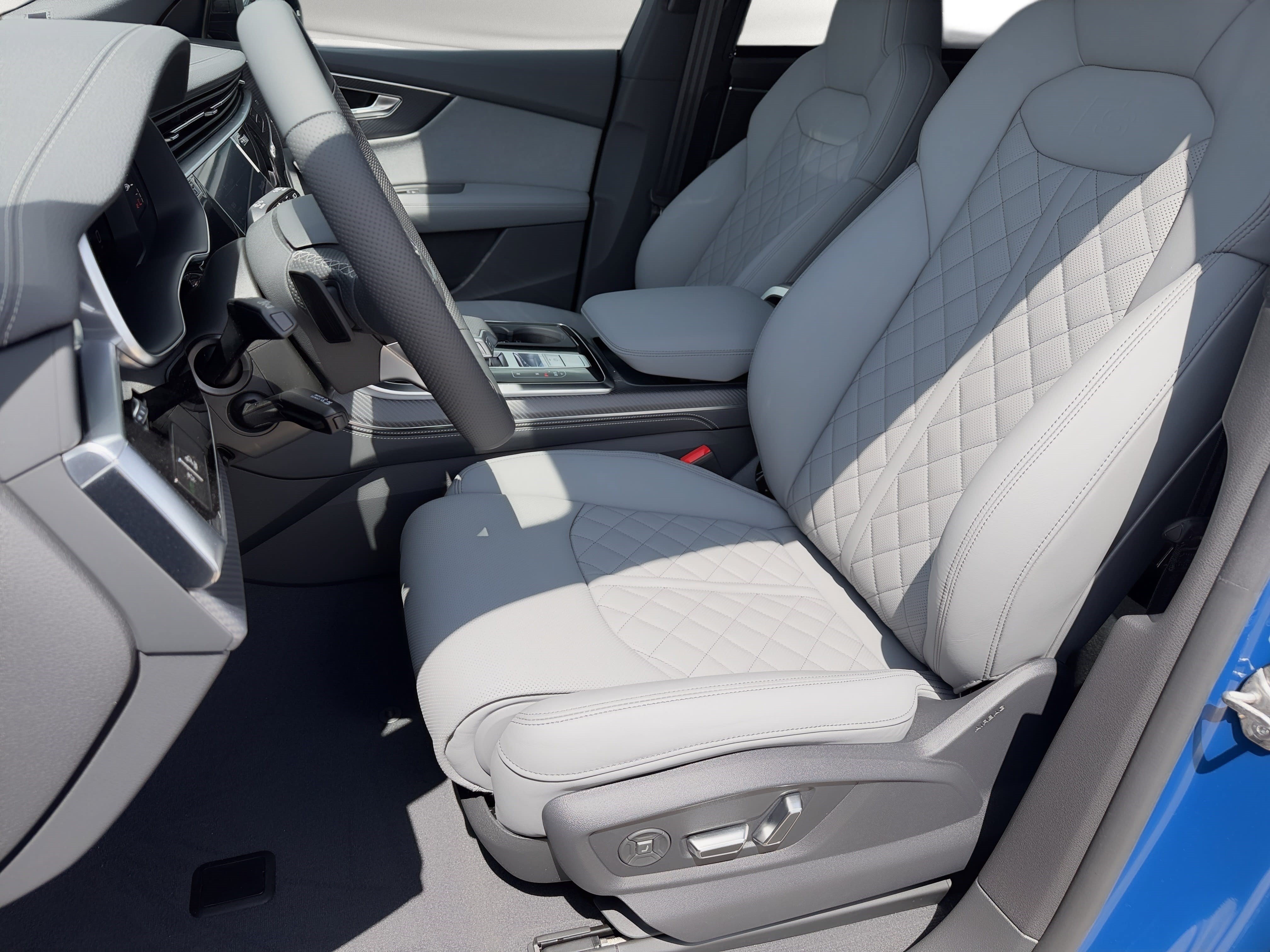 New 2026 Audi SQ8 Prestige AWD/4WD image 5