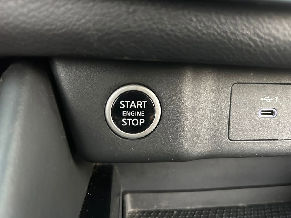 Used 2023 Nissan Rogue SL w/ SL Premium Package AWD/4WD image 16