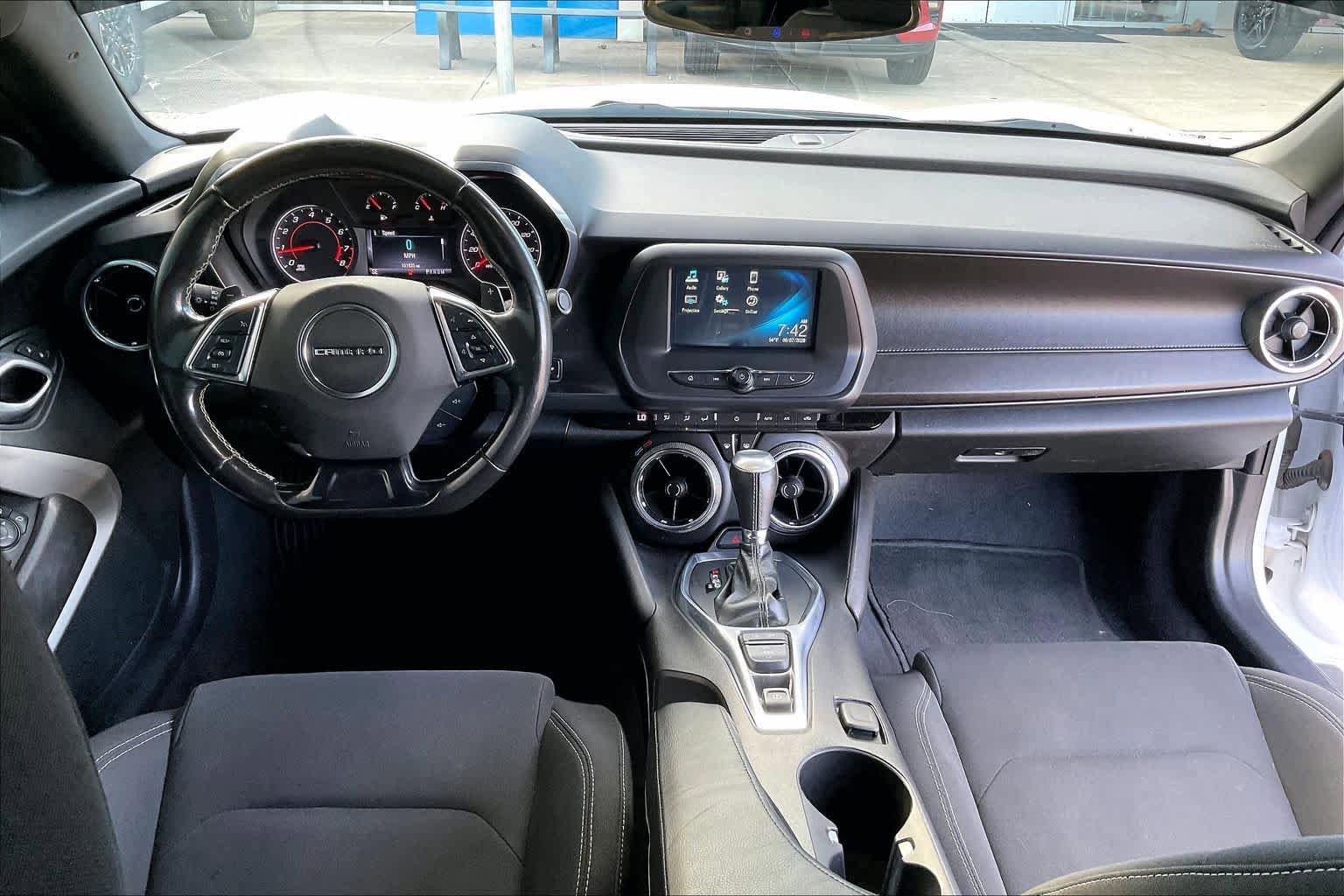 Used 2018 Chevrolet Camaro LT RWD image 15