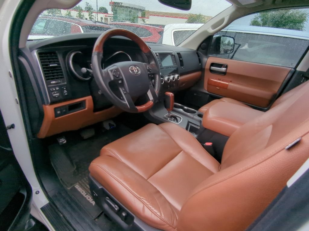 Used 2020 Toyota Sequoia Platinum AWD/4WD image 7