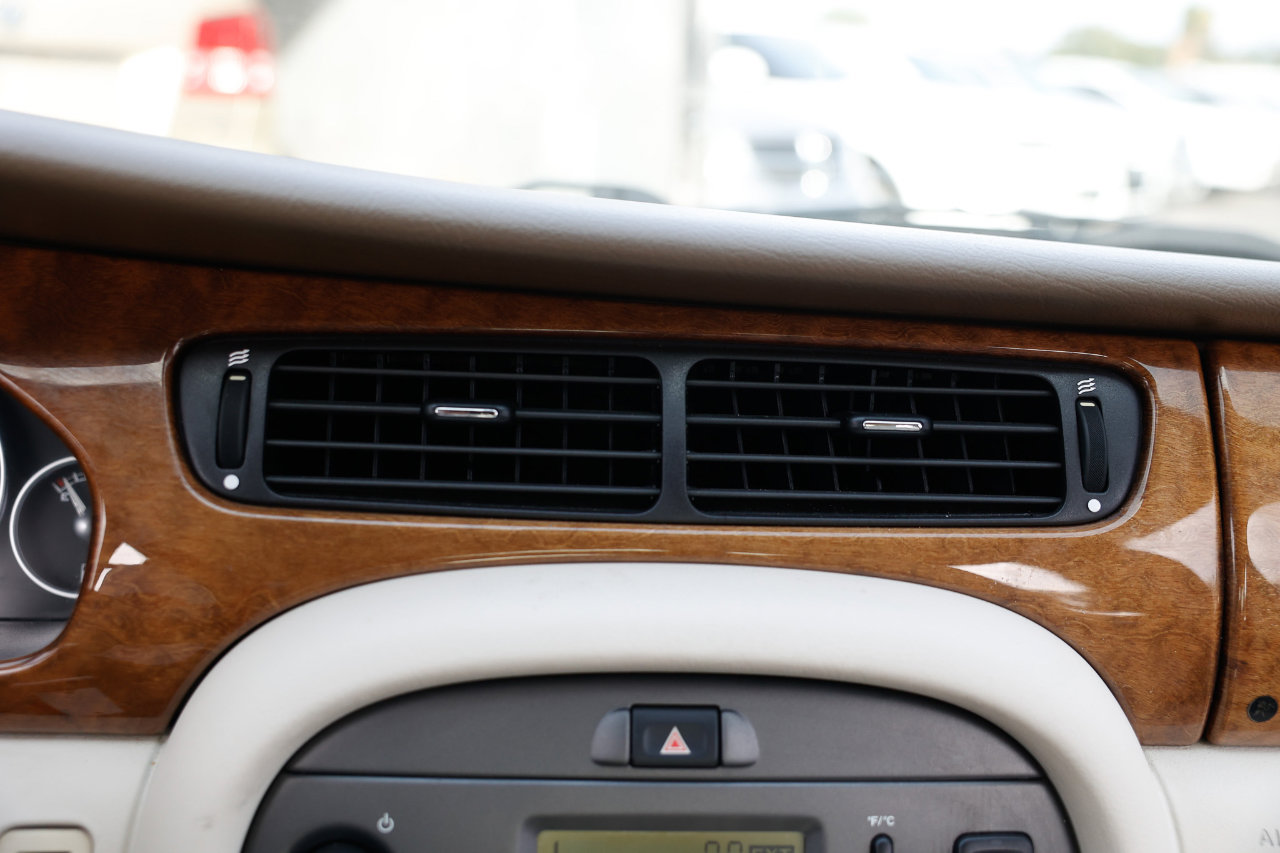 Used 2005 Jaguar X-TYPE 3.0 image 33