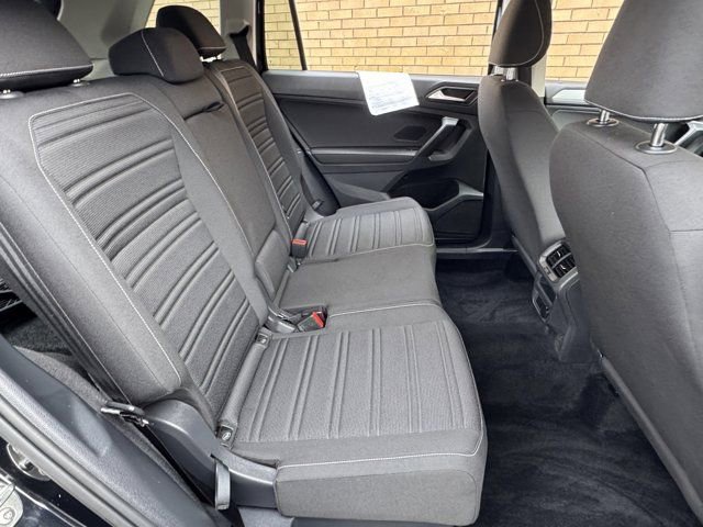 Used 2022 Volkswagen Tiguan S image 11