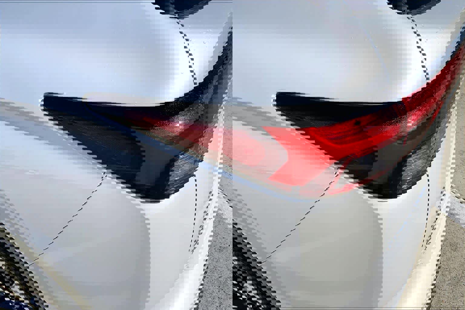 Used 2024 Mitsubishi Outlander SE image 27