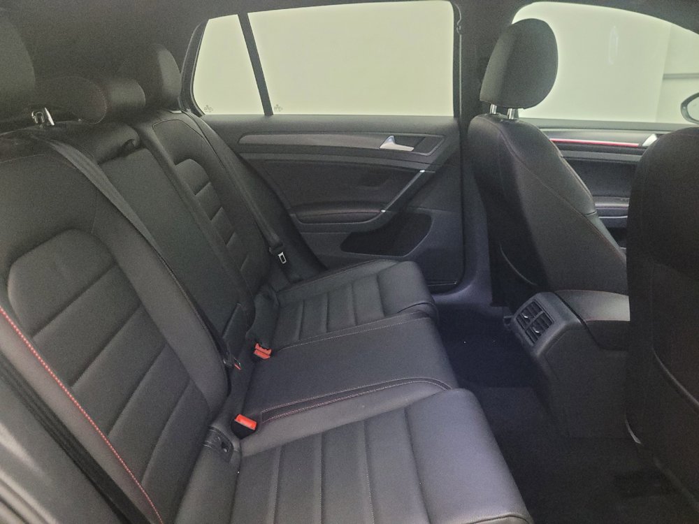 Used 2018 Volkswagen GTI SE FWD image 19