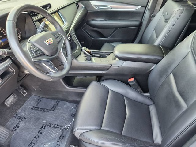 Used 2018 Cadillac XT5 Luxury w/ Driver Awareness Package FWD image 4
