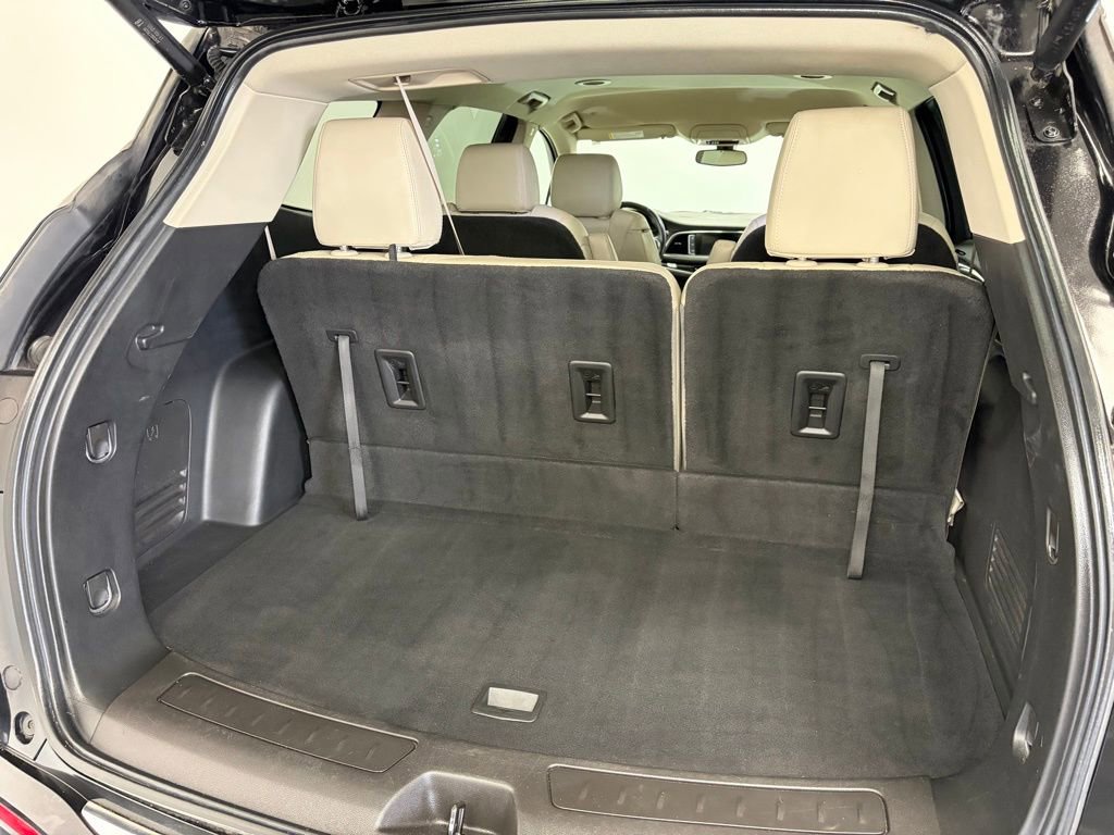 Used 2021 Buick Enclave Essence w/ Sport Touring Edition image 8