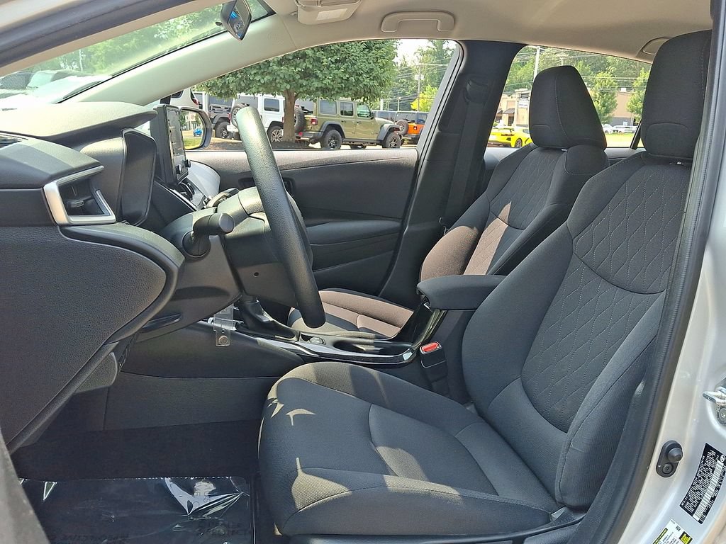 Used 2022 Toyota Corolla LE FWD image 15