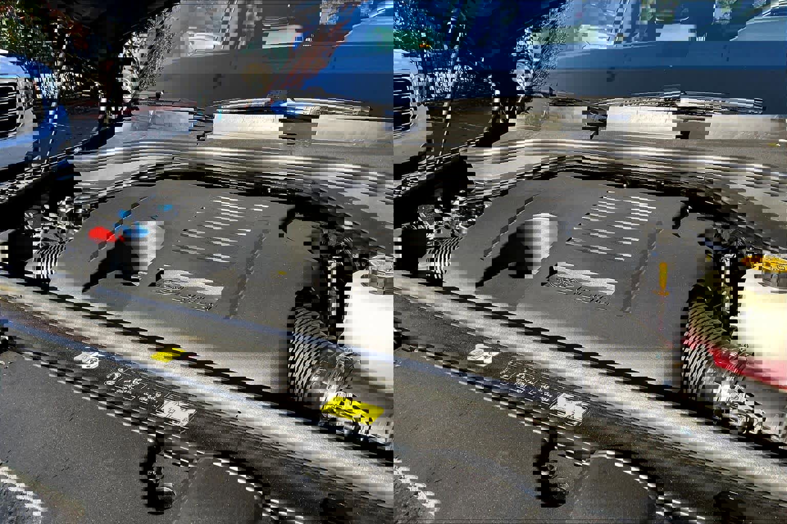 New 2025 Land Rover Range Rover Long Wheelbase SE image 32