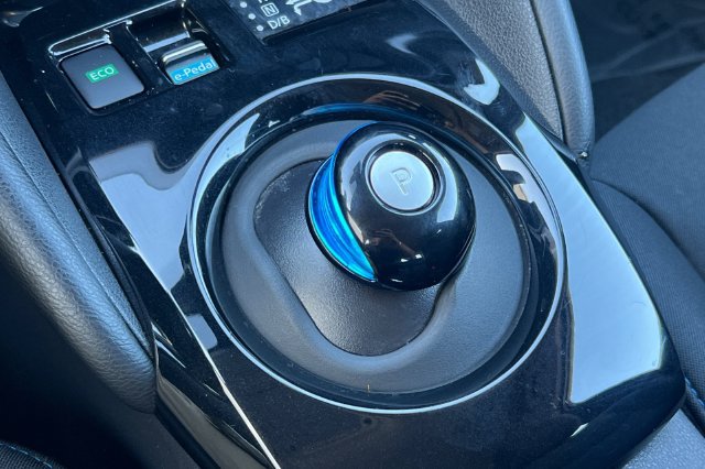 Used 2025 Nissan Leaf SV Plus FWD image 25