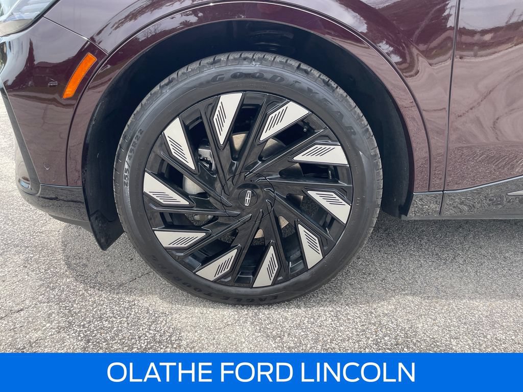 Used 2024 Lincoln Nautilus Reserve w/ Equipment Group 202A AWD/4WD image 27