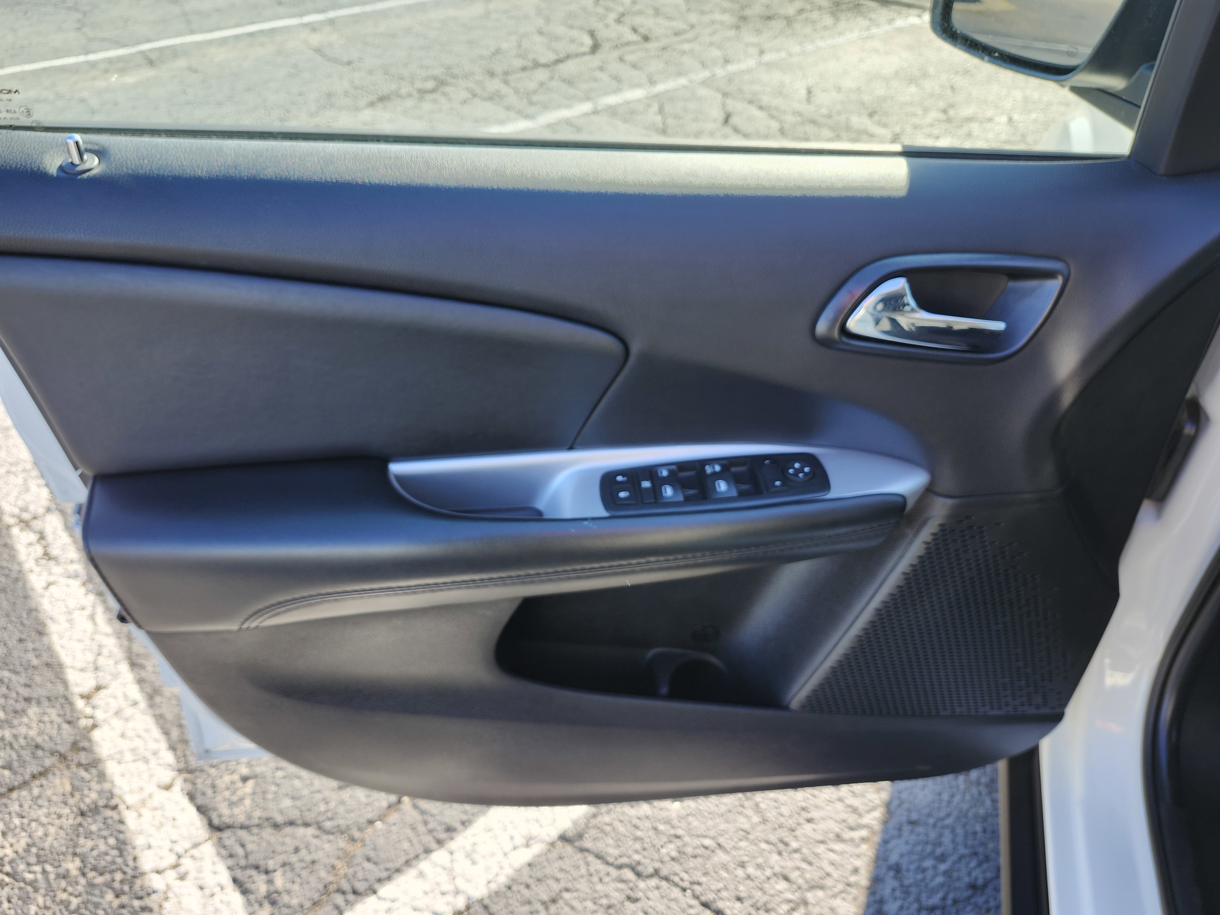 Used 2017 Dodge Journey SXT w/ Comfort/Convenience Group image 26