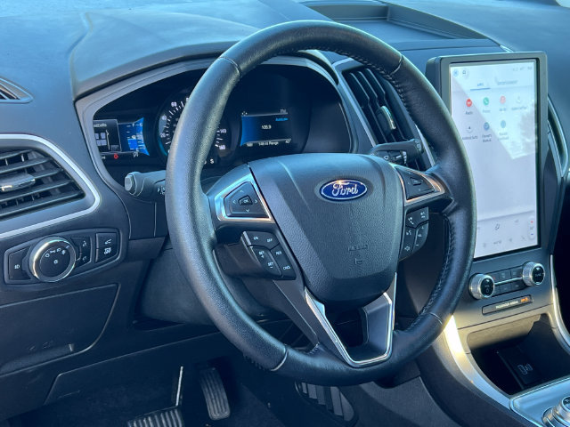 Used 2023 Ford Edge SEL w/ Sport Appearance Package AWD/4WD image 2