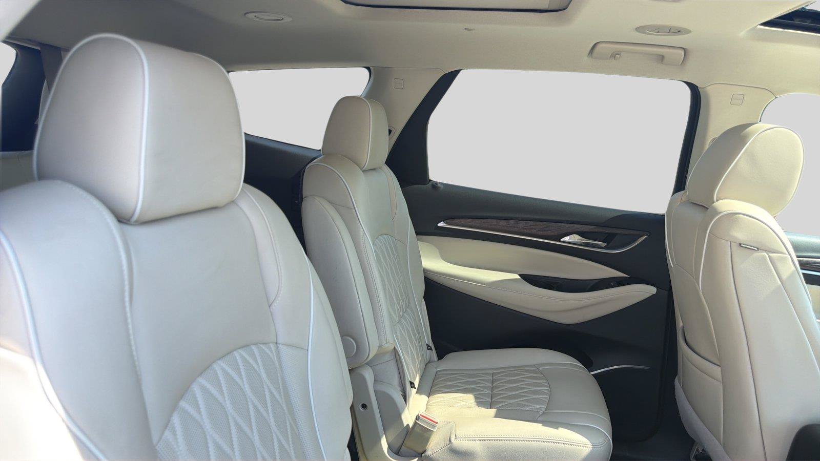 Used 2022 Buick Enclave Avenir w/ Avenir Technology Package AWD/4WD image 23