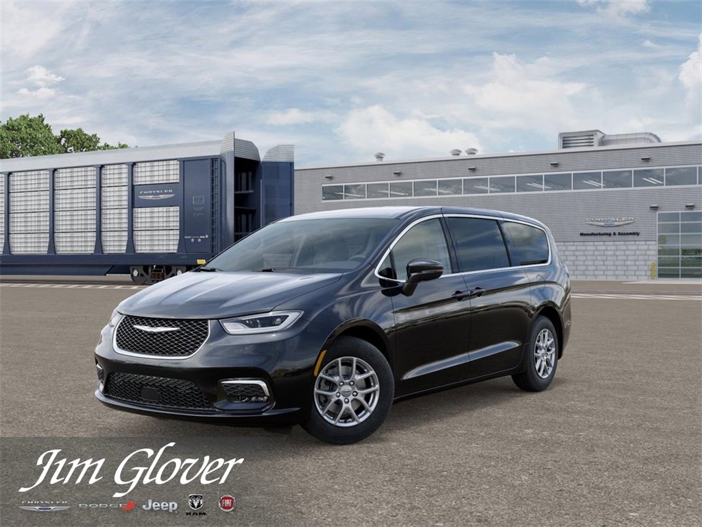New 2026 Chrysler Pacifica Select