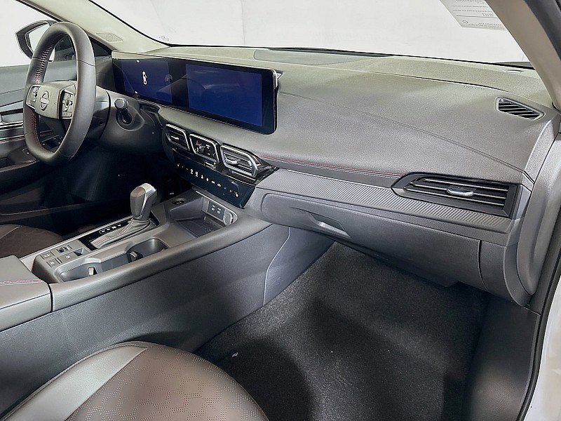 New 2026 Nissan Sentra SR w/ SR Premium Package image 28