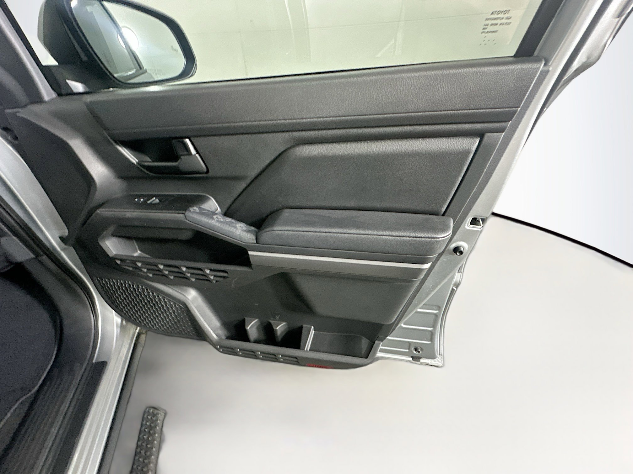Used 2024 Toyota Tacoma SR5 RWD image 31