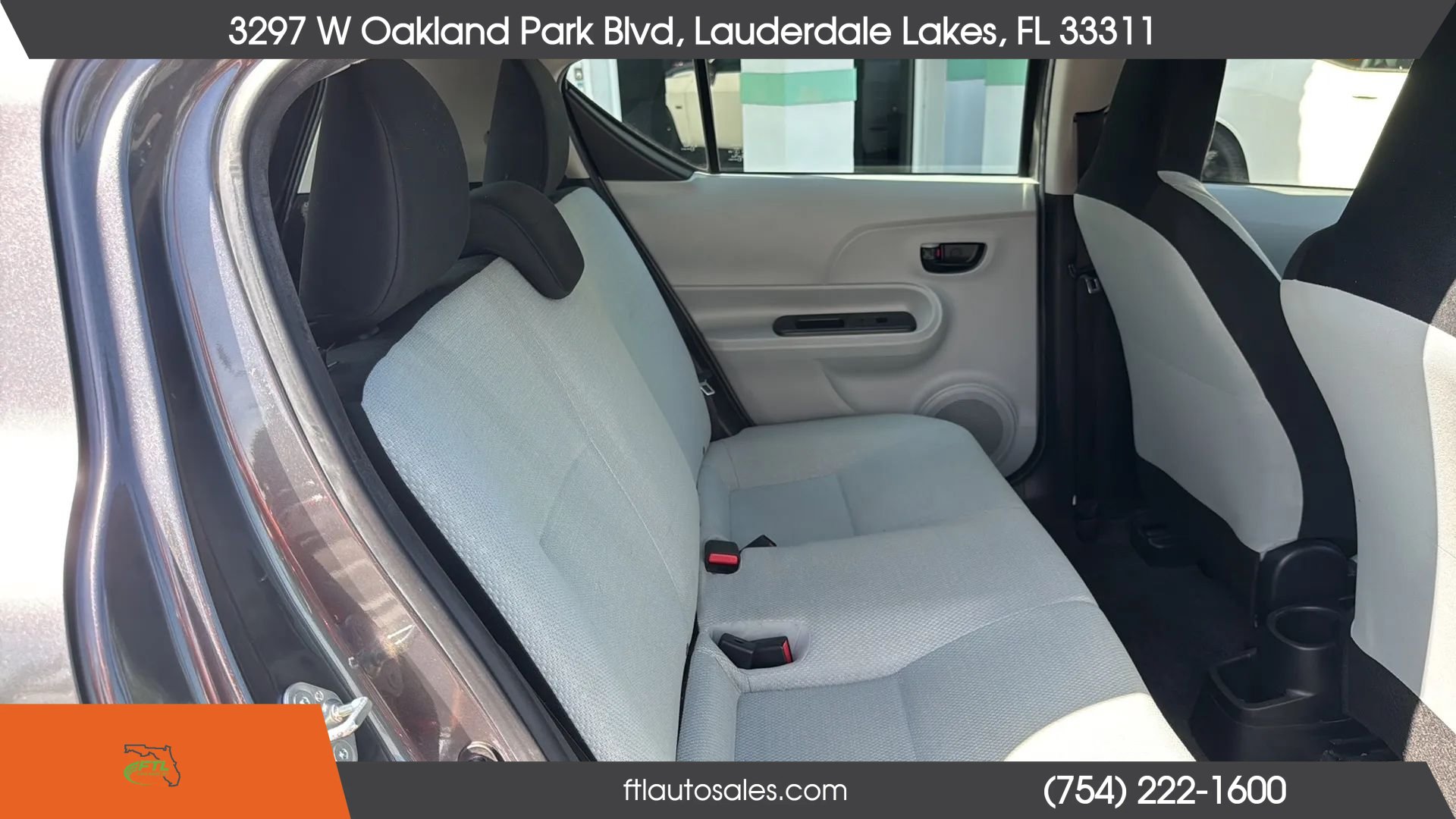 Used 2013 Toyota Prius C One FWD image 31