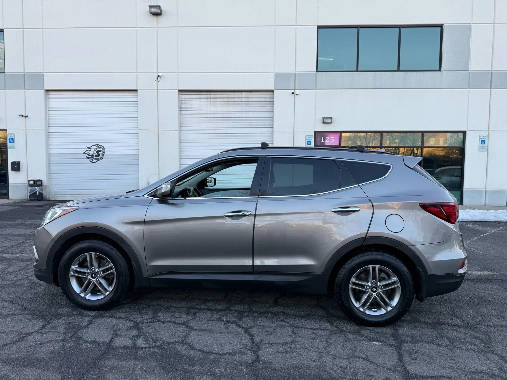 Used 2018 Hyundai Santa Fe Sport w/ 2.4L Value Package 02 AWD/4WD image 7