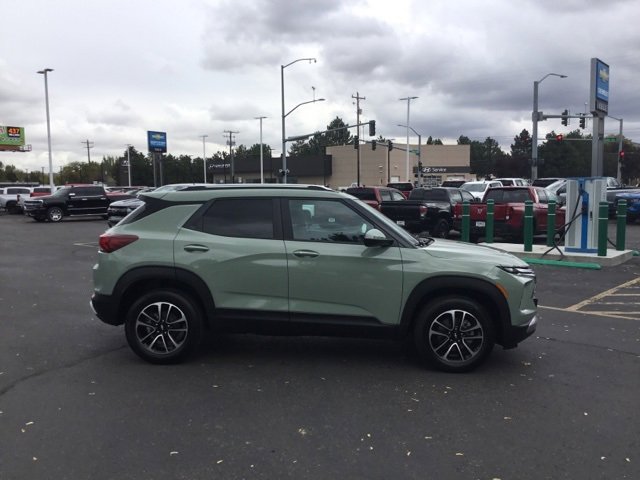 New 2025 Chevrolet TrailBlazer LT w/ LT Cold Weather Package image 2