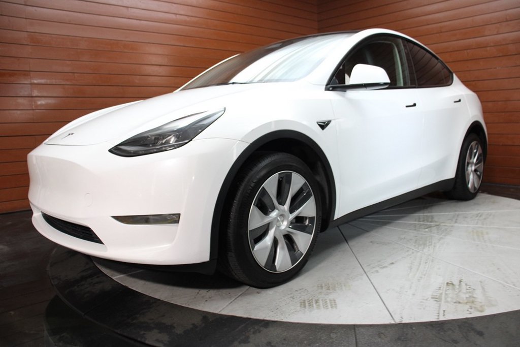 Used 2023 Tesla Model Y Long Range AWD/4WD image 4