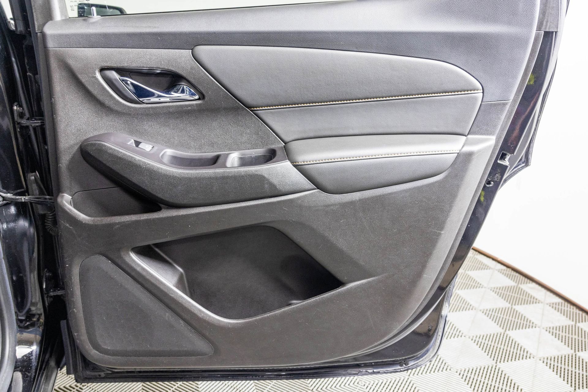 Used 2019 Chevrolet Traverse LS image 42