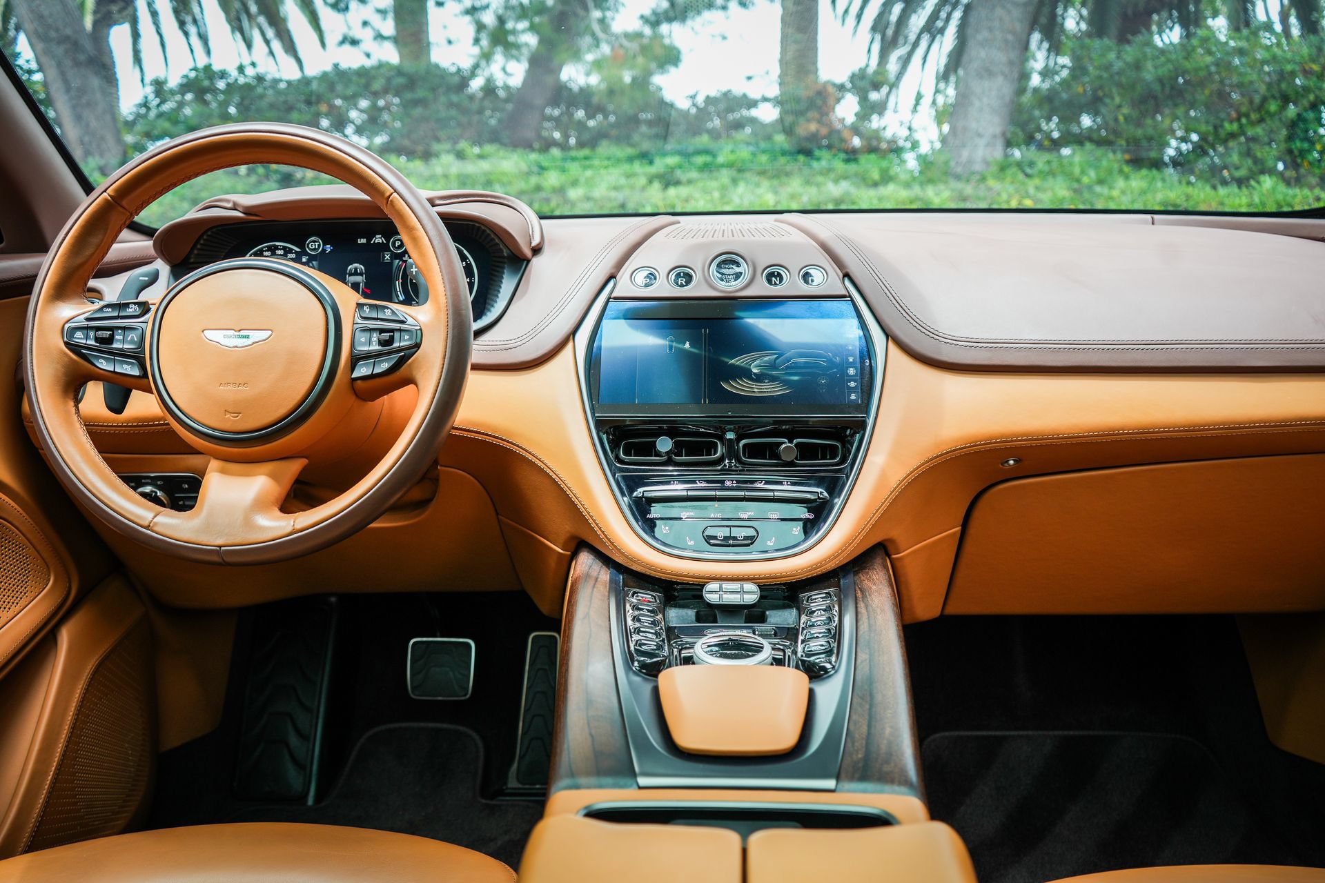 Used 2022 Aston Martin DBX AWD/4WD image 20