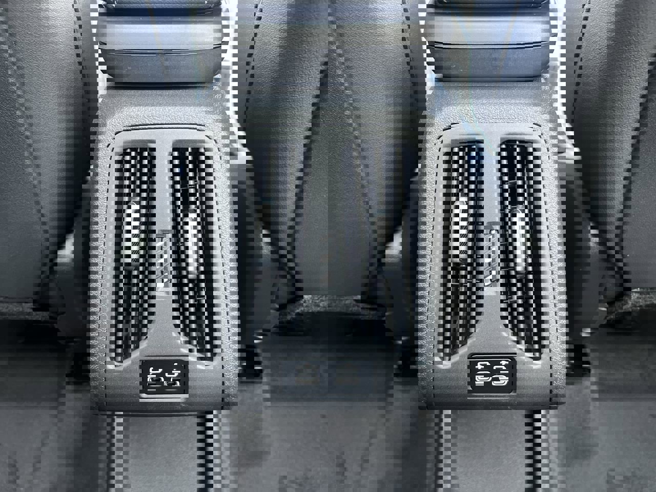 Used 2025 BMW X1 xDrive28i w/ Technology Package image 31