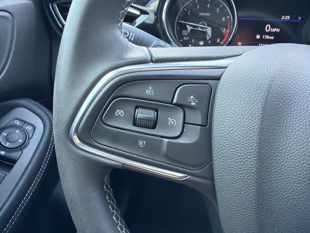 Used 2022 Buick Encore GX Select FWD image 22