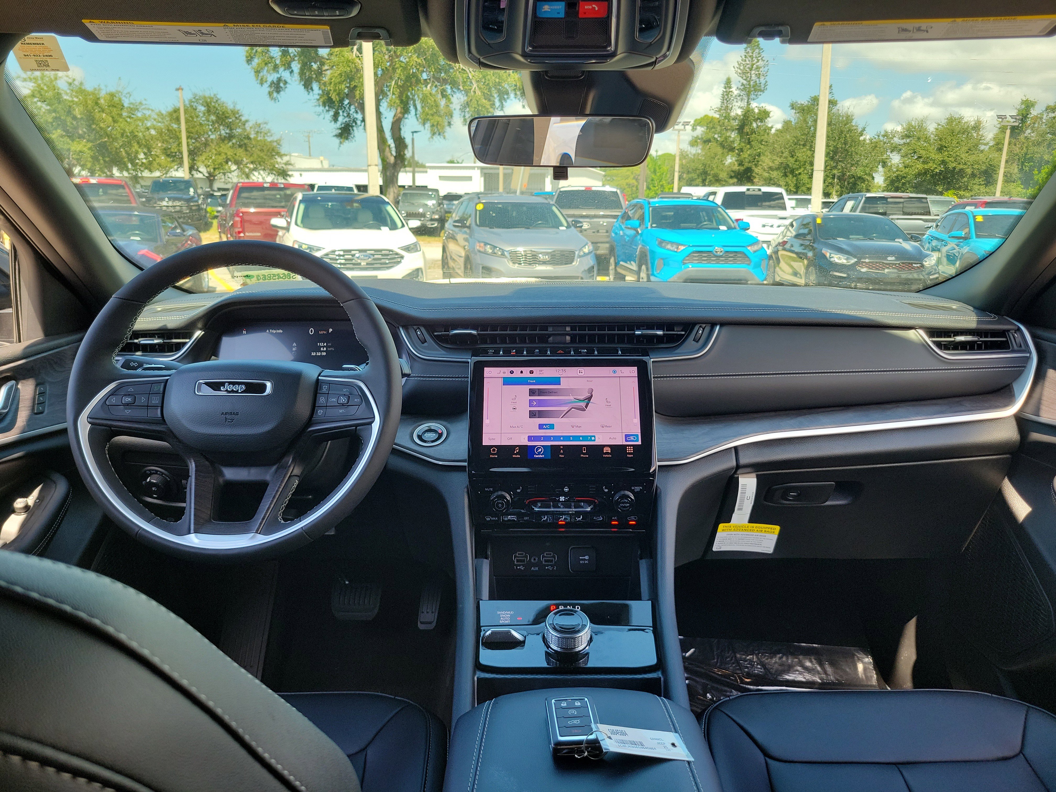 New 2025 Jeep Grand Cherokee L Limited w/ Black Appearance Package image 8