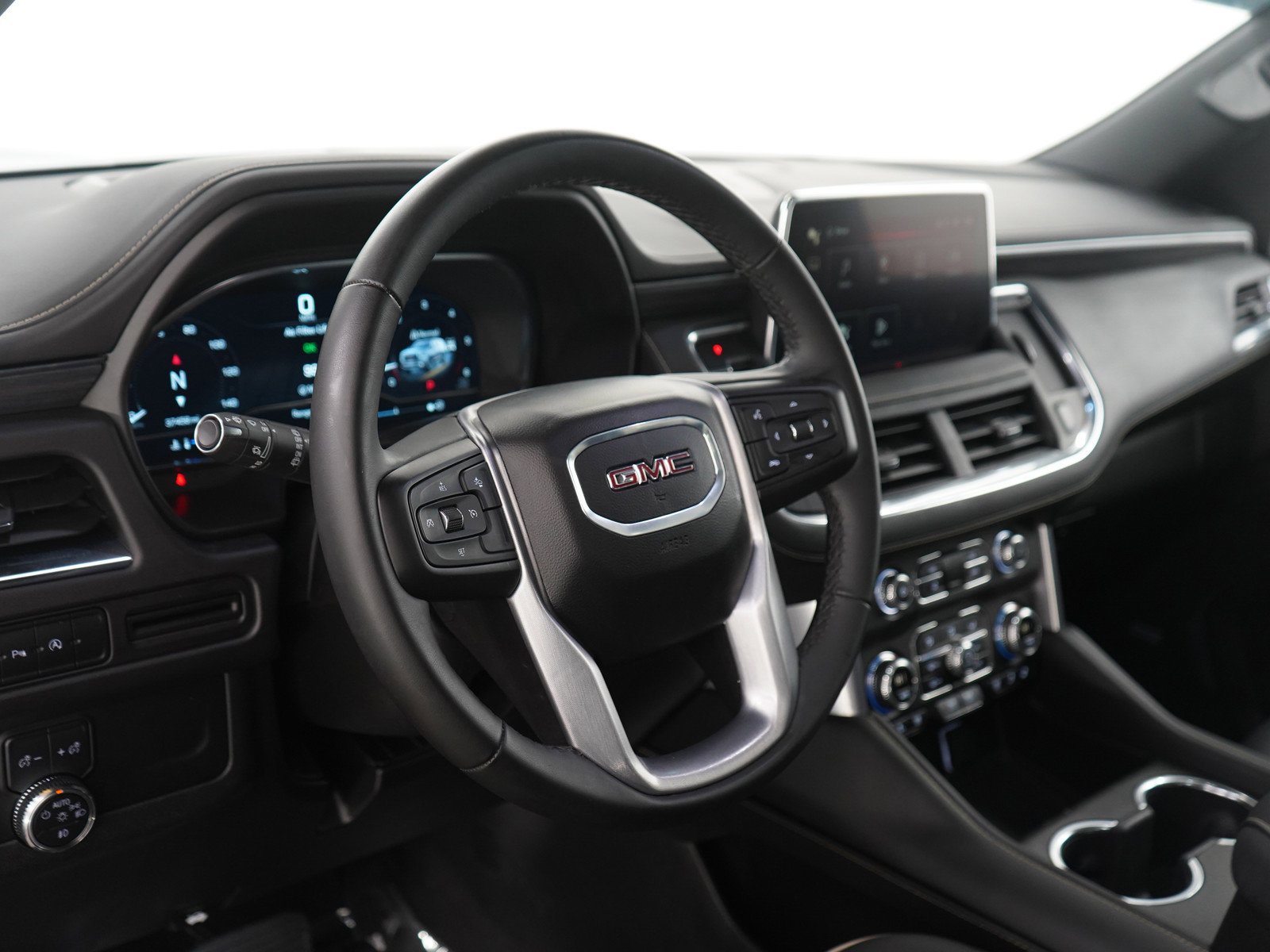 Used 2024 GMC Yukon SLT image 22