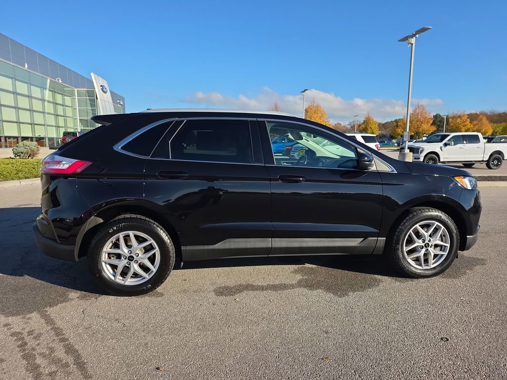 Used 2023 Ford Edge SEL w/ Convenience Package image 8