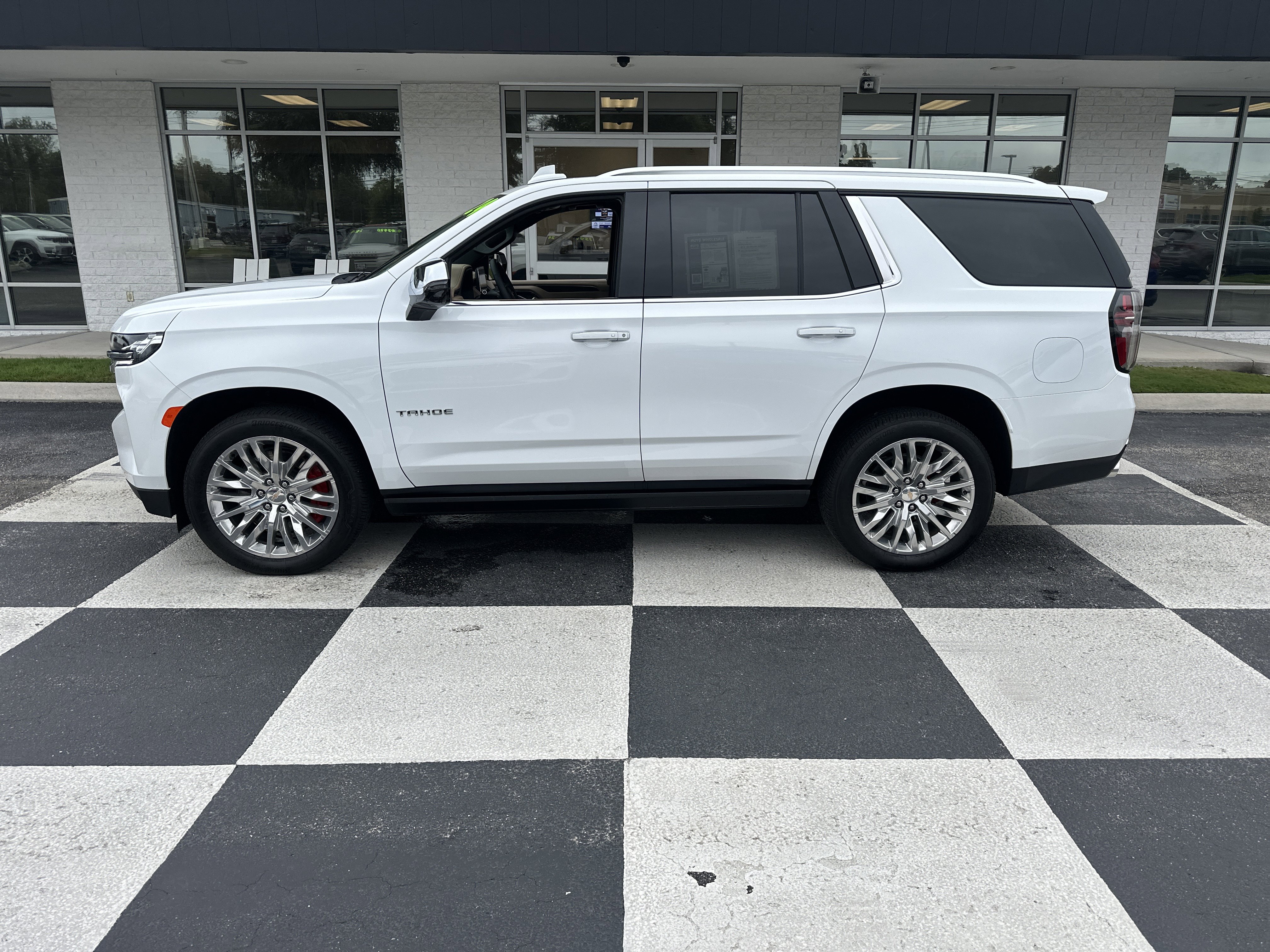 Used 2024 Chevrolet Tahoe Premier w/ Premium Package